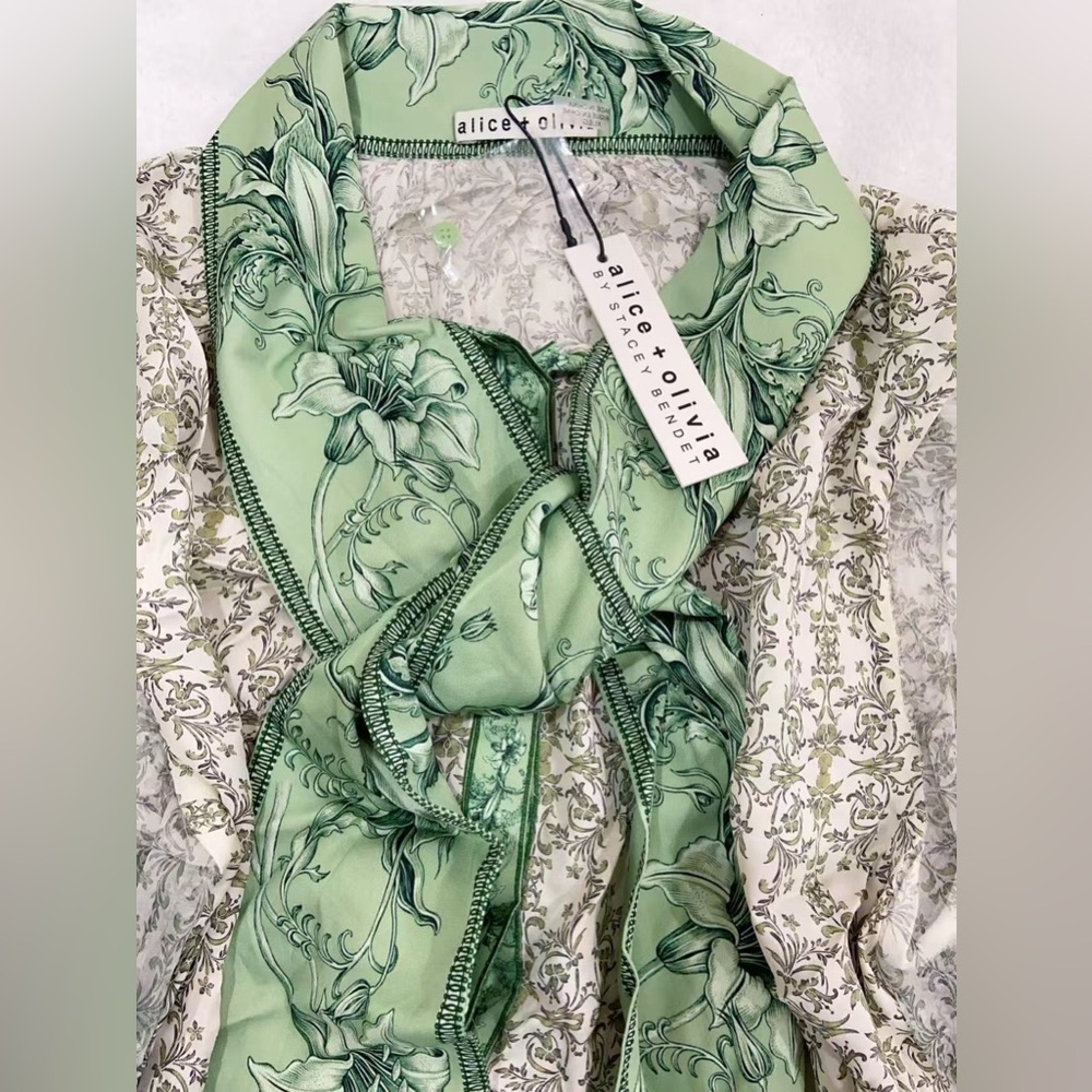 NWT $395 Alice + Olivia Brentley Tie Neck Puff Sleeve Blouse - Picture 6 of 8